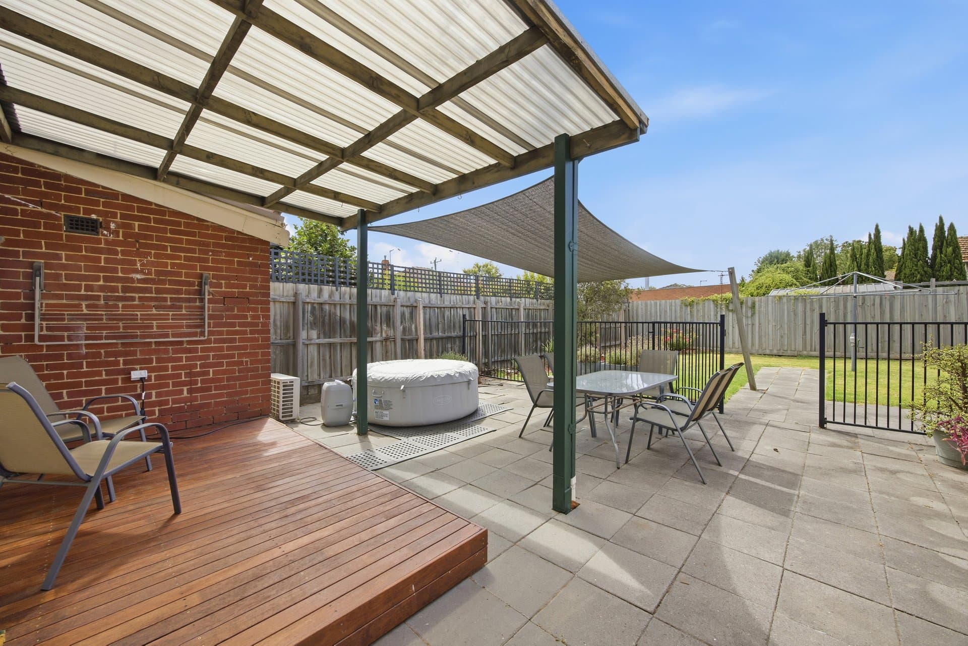 12 Verdun Grove, Reservoir - Thumbnail 8