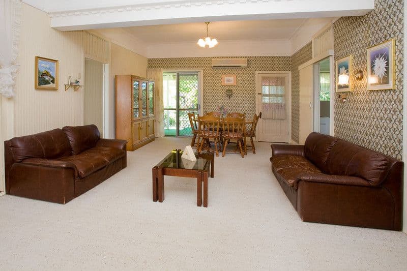 20 Crown Street, HOLLAND PARK WEST QLD 4121, Holland Park West - Thumbnail 2