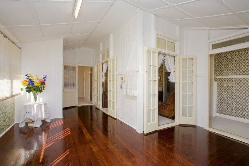 20 Crown Street, HOLLAND PARK WEST QLD 4121, Holland Park West - Thumbnail 5