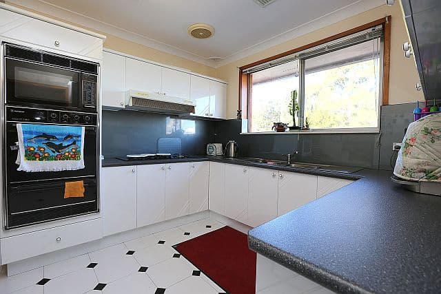 1 Arana Close, GEORGES HALL NSW 2198, Georges Hall - Thumbnail 3