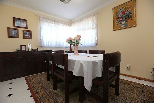 1 Arana Close, GEORGES HALL NSW 2198, Georges Hall - Thumbnail 4