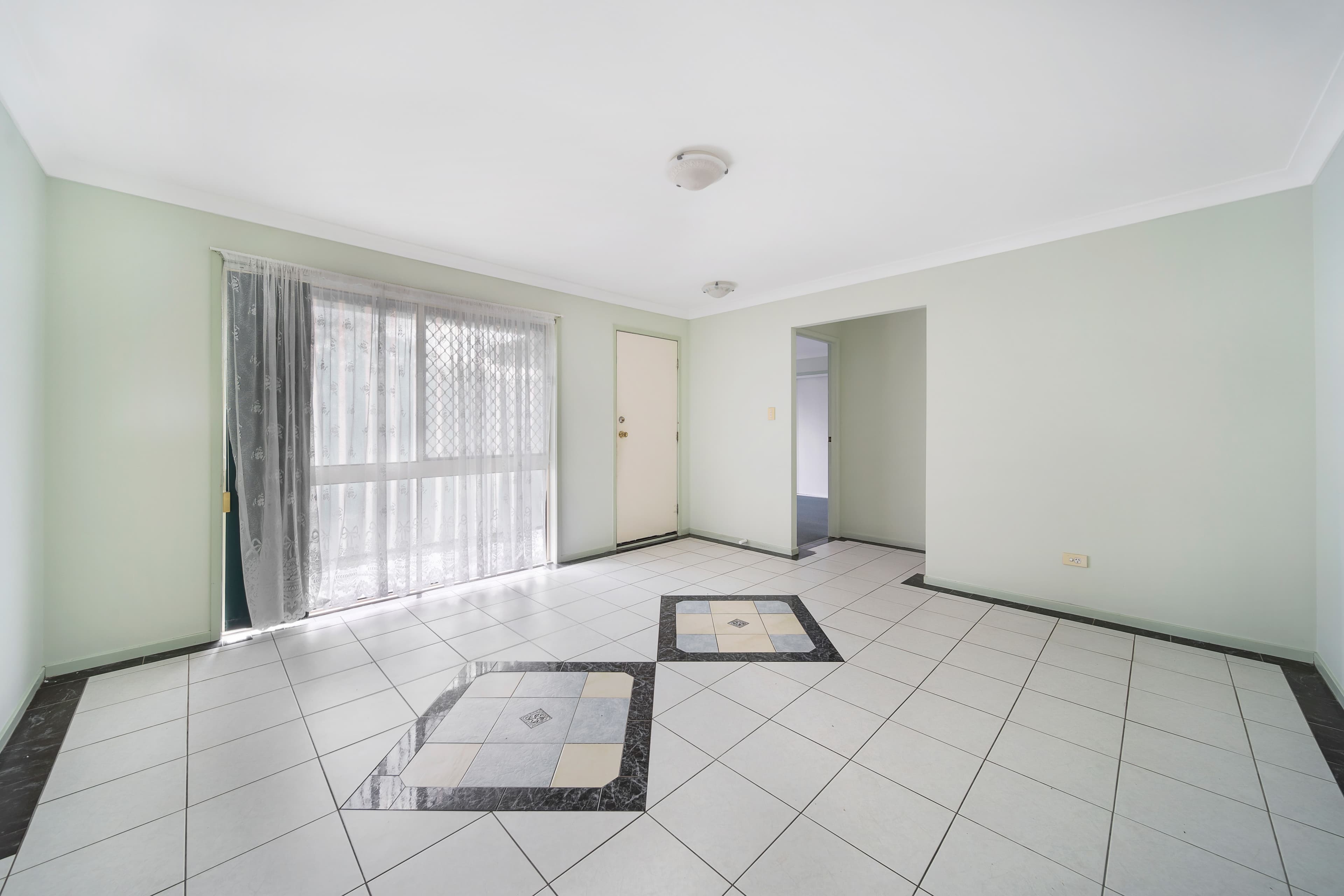 16 Lorraine Street, Crestmead QLD 4132, Crestmead - Thumbnail 7