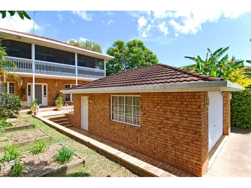 24 Jania Street, REDLAND BAY QLD 4165, Redland Bay - Thumbnail 2