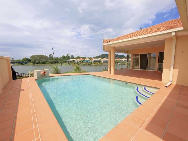 6 St Helens Court, BURLEIGH WATERS QLD 4220, Burleigh Waters - Image 1