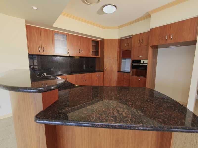 6 St Helens Court, BURLEIGH WATERS QLD 4220, Burleigh Waters - Thumbnail 3
