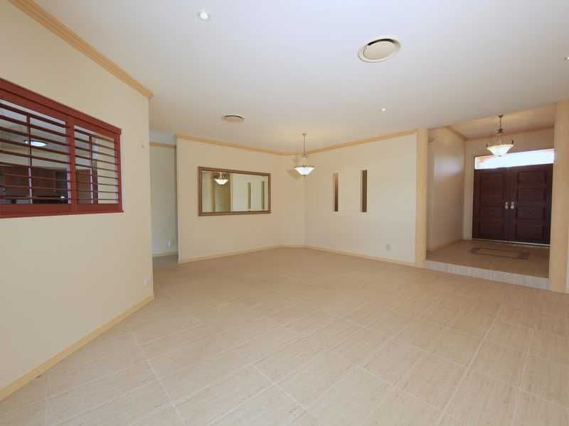 6 St Helens Court, BURLEIGH WATERS QLD 4220, Burleigh Waters - Thumbnail 5