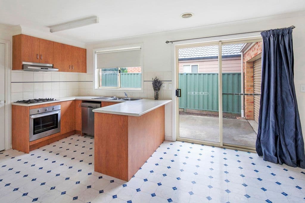 5 Domain Gardens, Sebastopol VIC 3356, Sebastopol - Thumbnail 2