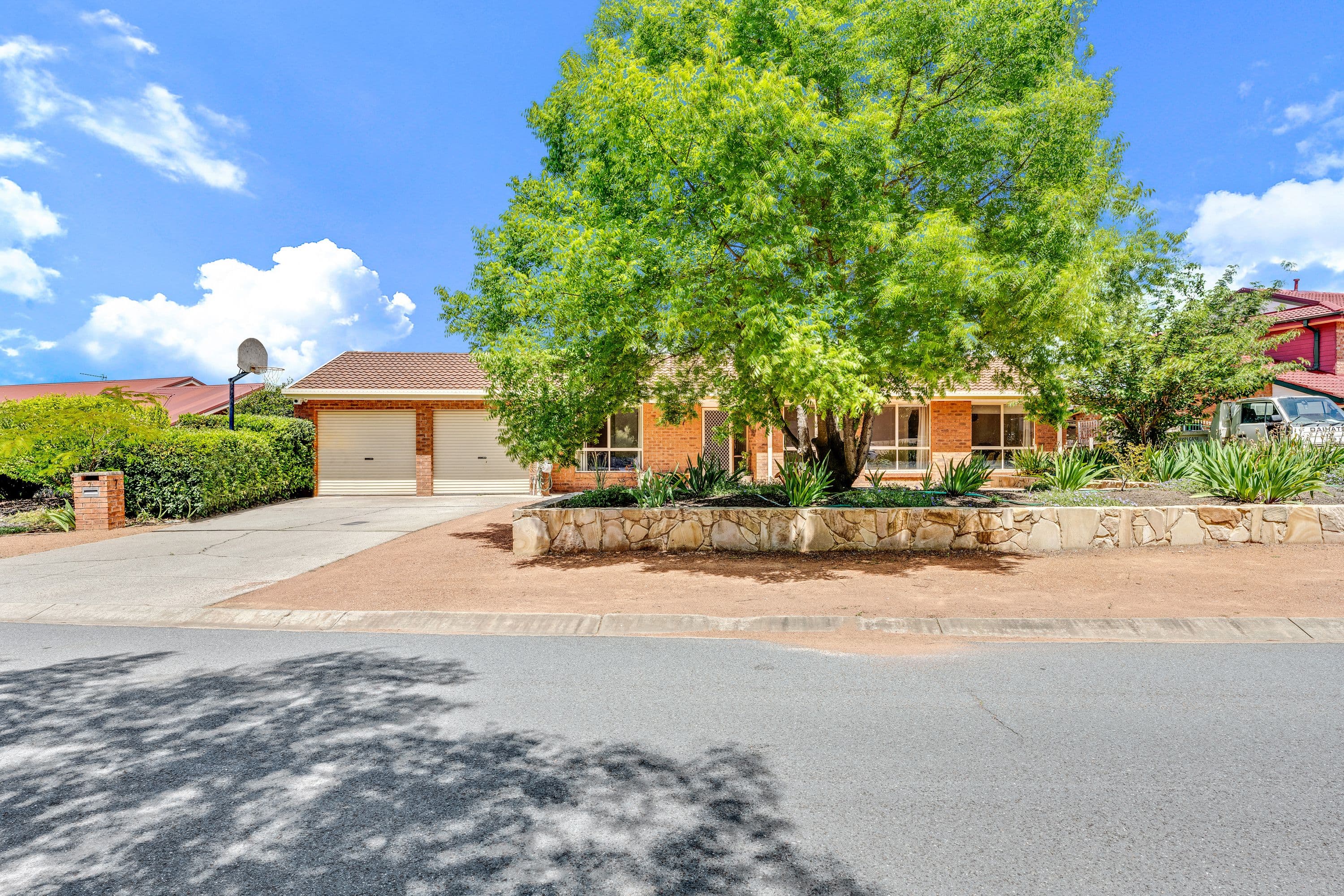 7 Flegg Crescent, Gordon ACT 2906, Gordon - Thumbnail 2