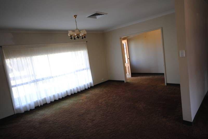10 Foster Place, GRIFFITH NSW 2680, Griffith - Thumbnail 6