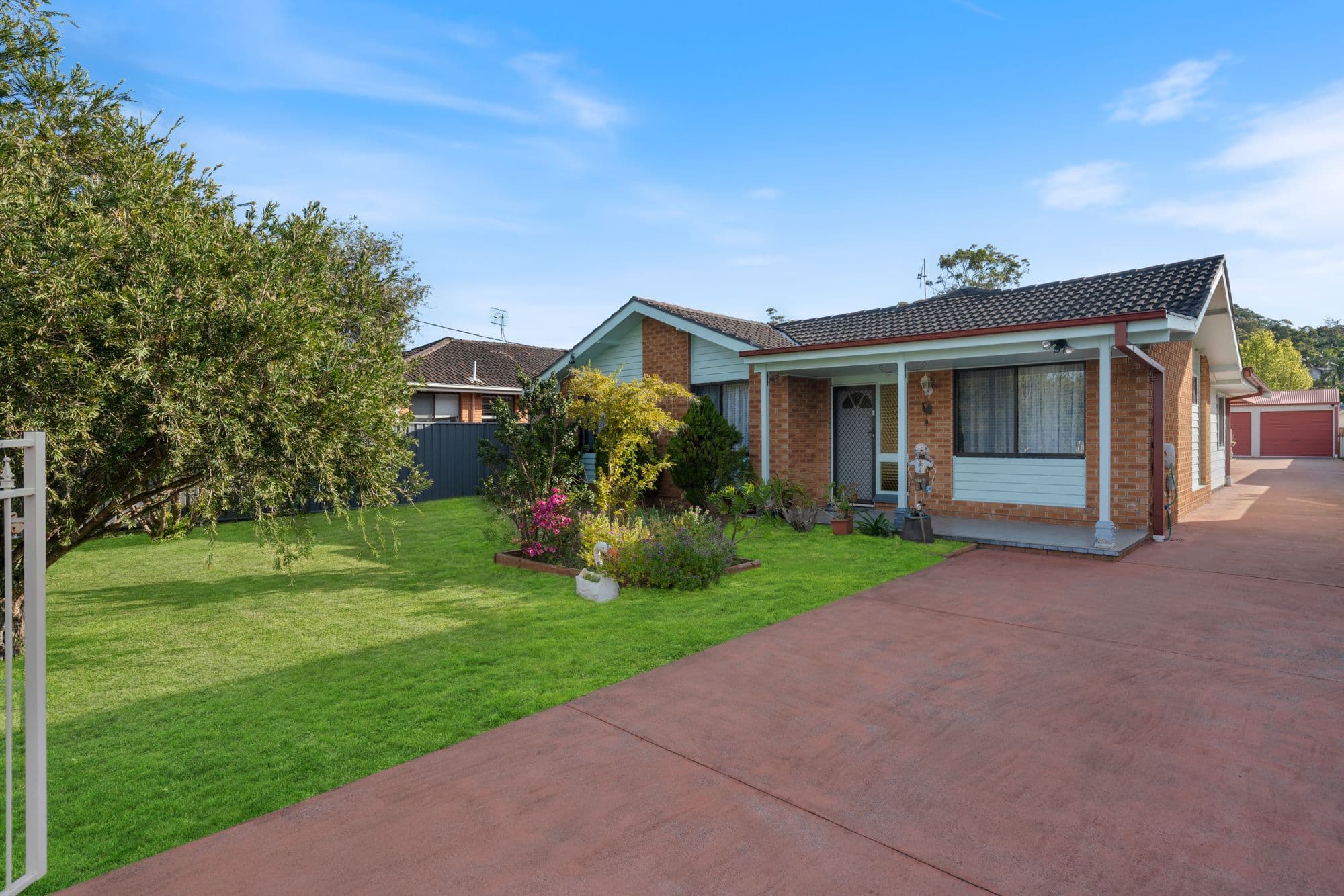 14 Clare Crescent, Berkeley Vale NSW 2261, Berkeley Vale - Thumbnail 2