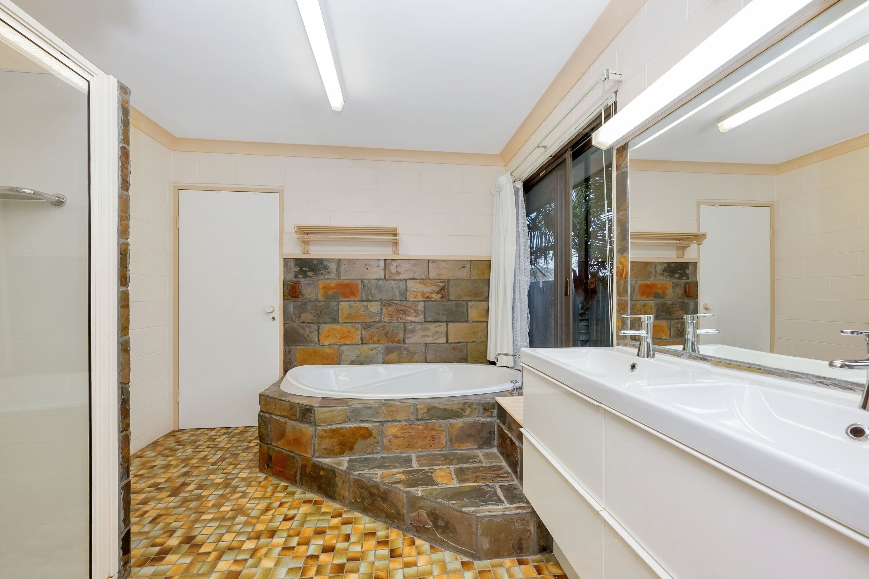 19 Salisbury Crescent, Kirwan QLD 4817, Kirwan - Thumbnail 7