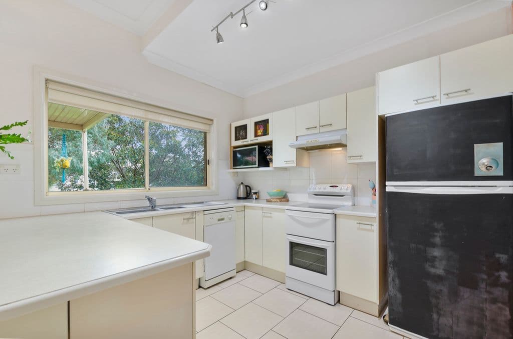 25 Tarrant Avenue, Kiama Downs NSW 2533, Kiama Downs - Thumbnail 2