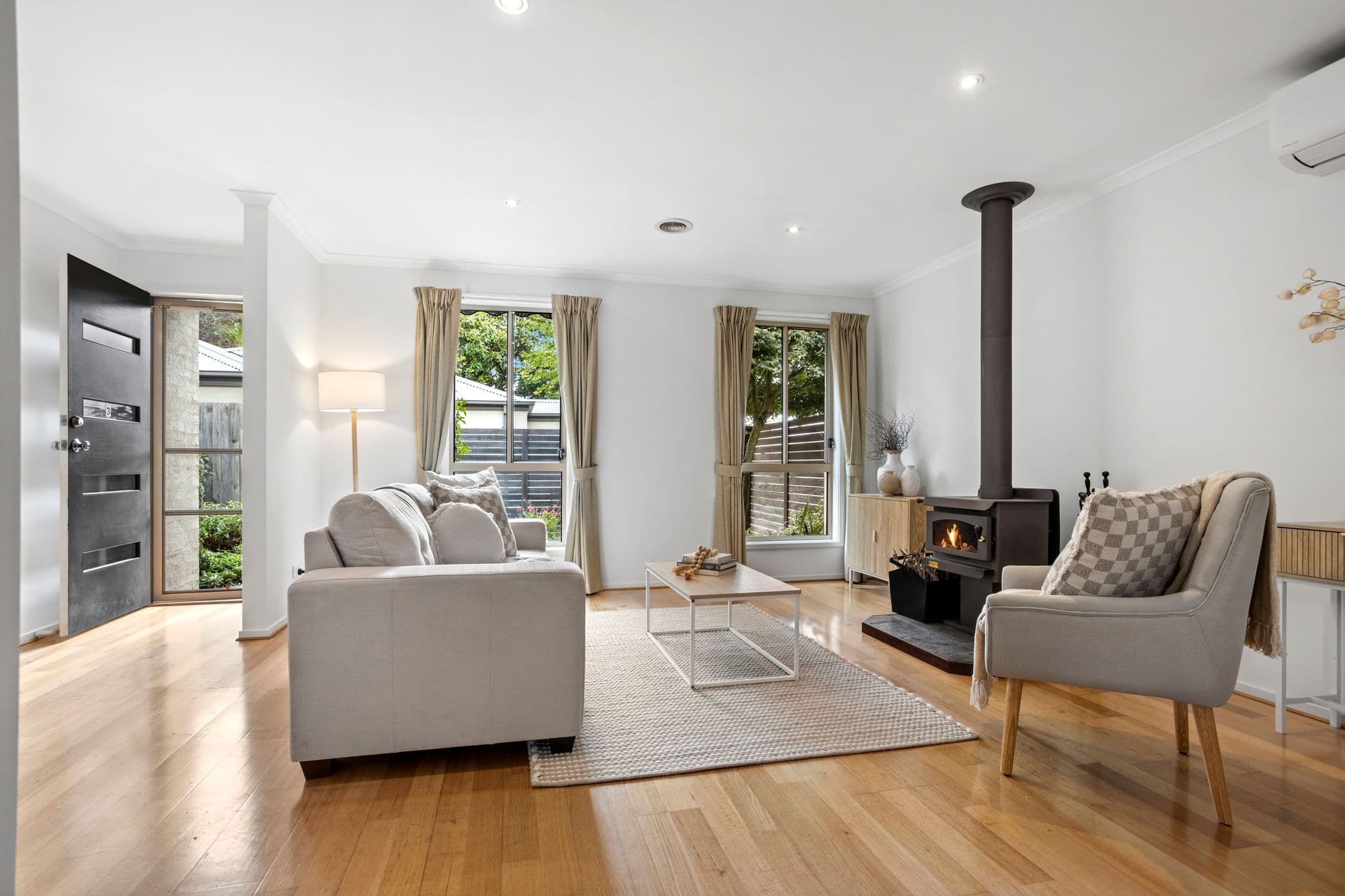 40 Urquhart Street, Woodend VIC 3442, Woodend - Thumbnail 3
