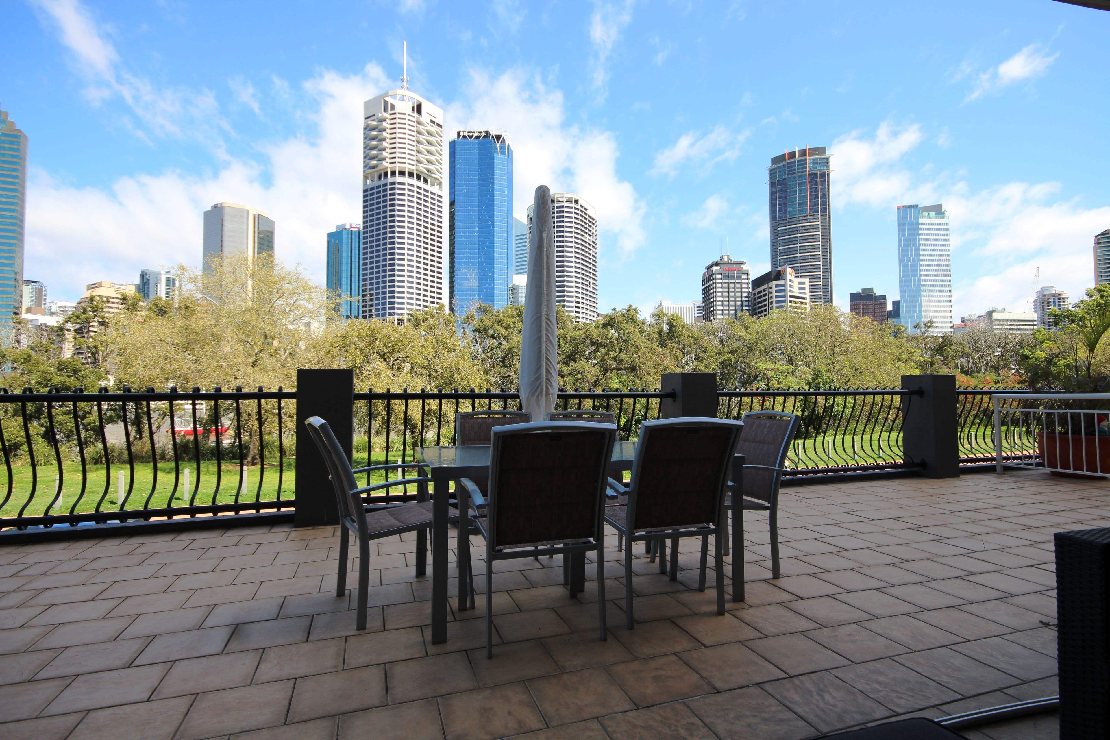 28 MacDonald Street, Kangaroo Point QLD 4169, Kangaroo Point - Image 1