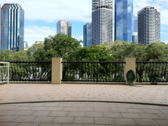 28 MacDonald Street, Kangaroo Point QLD 4169, Kangaroo Point - Thumbnail 2
