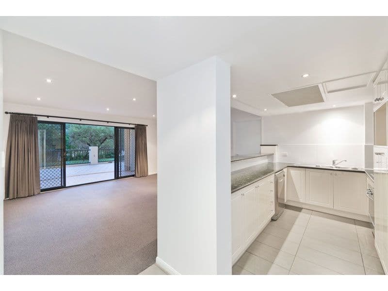 28 MacDonald Street, Kangaroo Point QLD 4169, Kangaroo Point - Thumbnail 3