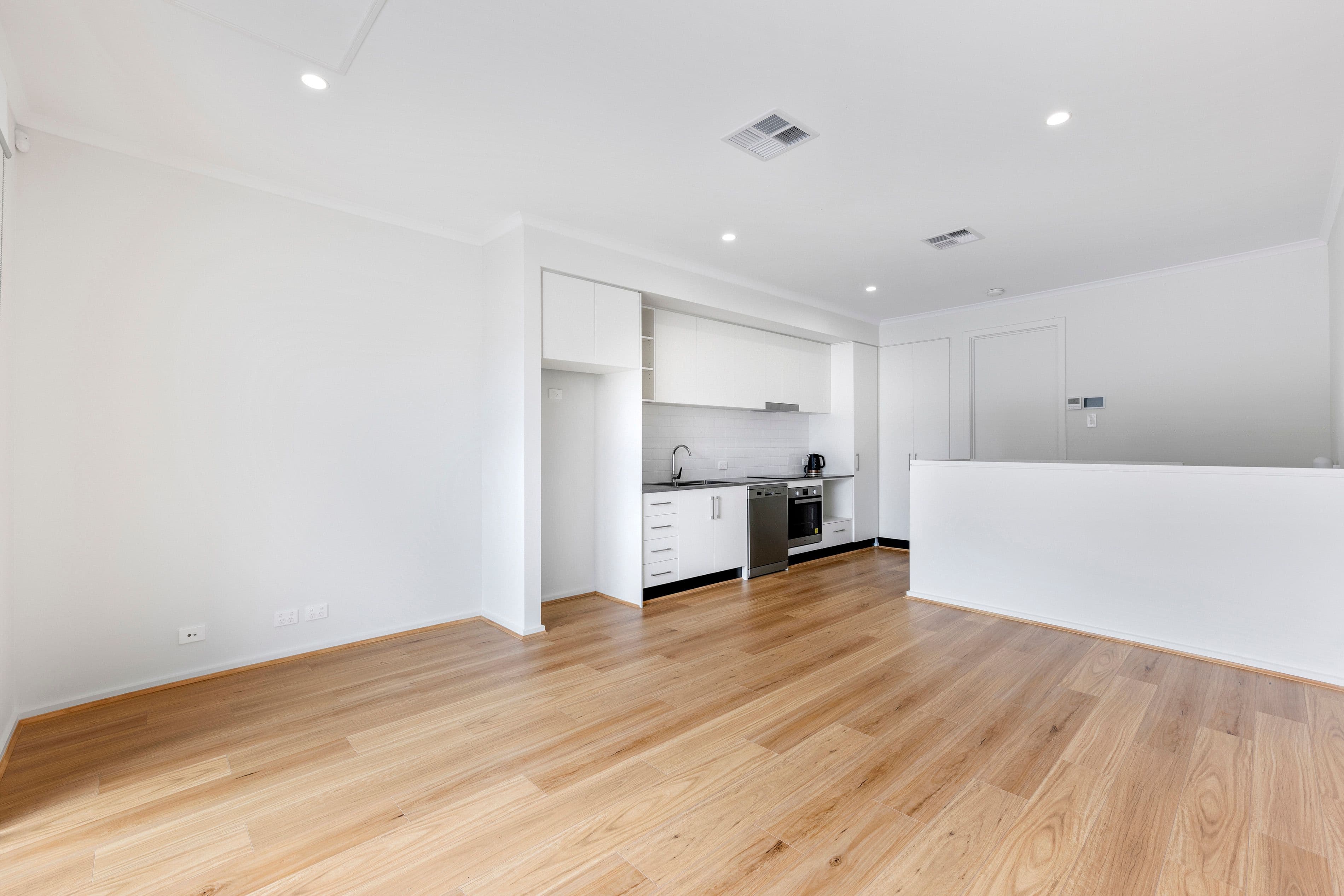 8 Le Messurier Street, Port Adelaide SA 5015, Port Adelaide - Thumbnail 7