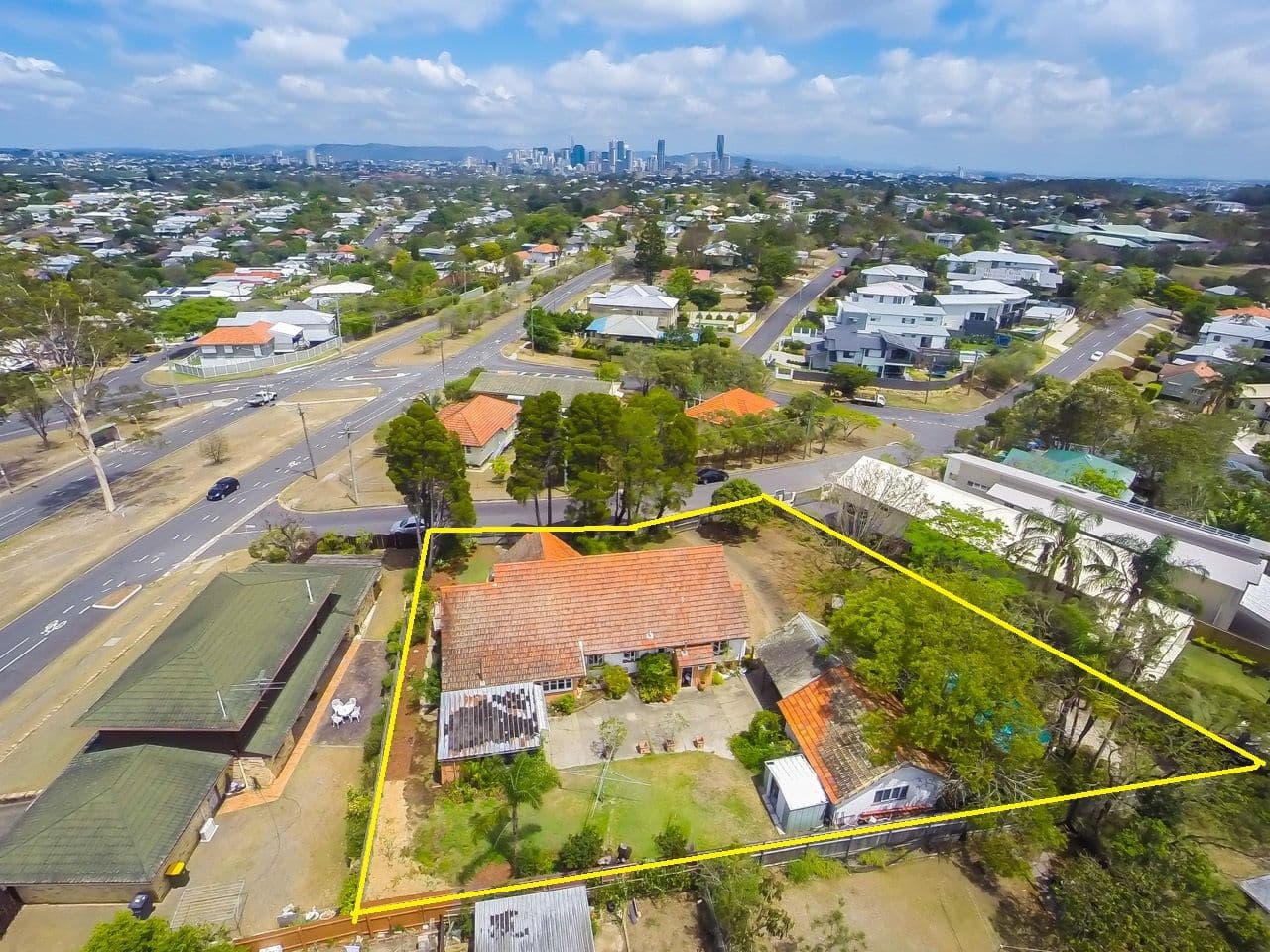 7 Domitia Avenue, Seven Hills QLD 4170, Seven Hills - Thumbnail 2