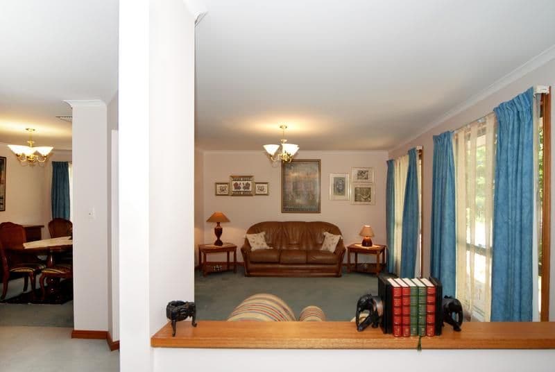 31 Dunalbyn Drive, ABERFOYLE PARK SA 5159, Aberfoyle Park - Thumbnail 6