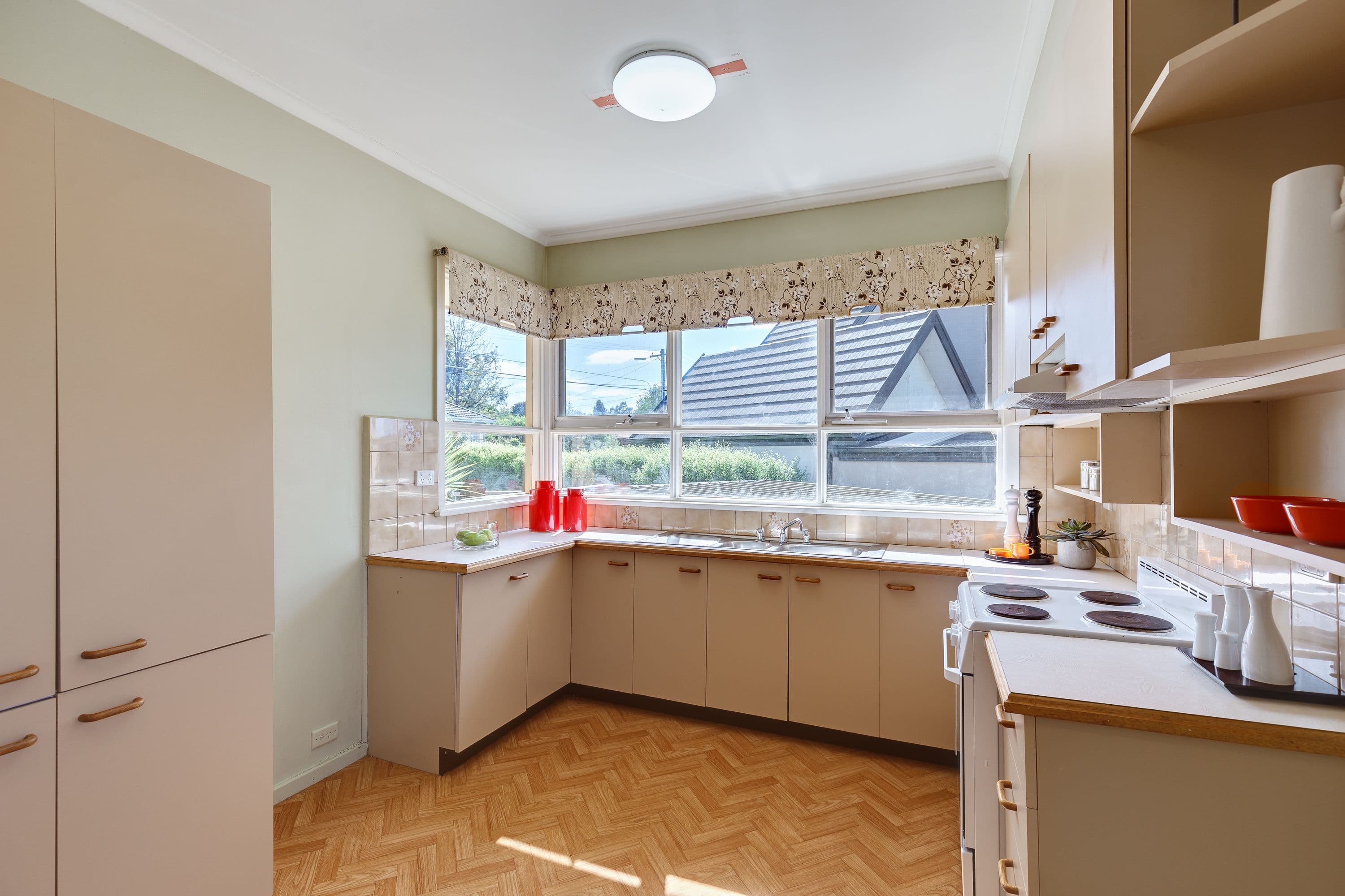 23 Lorraine Parade, Viewbank VIC 3084, Viewbank - Thumbnail 2