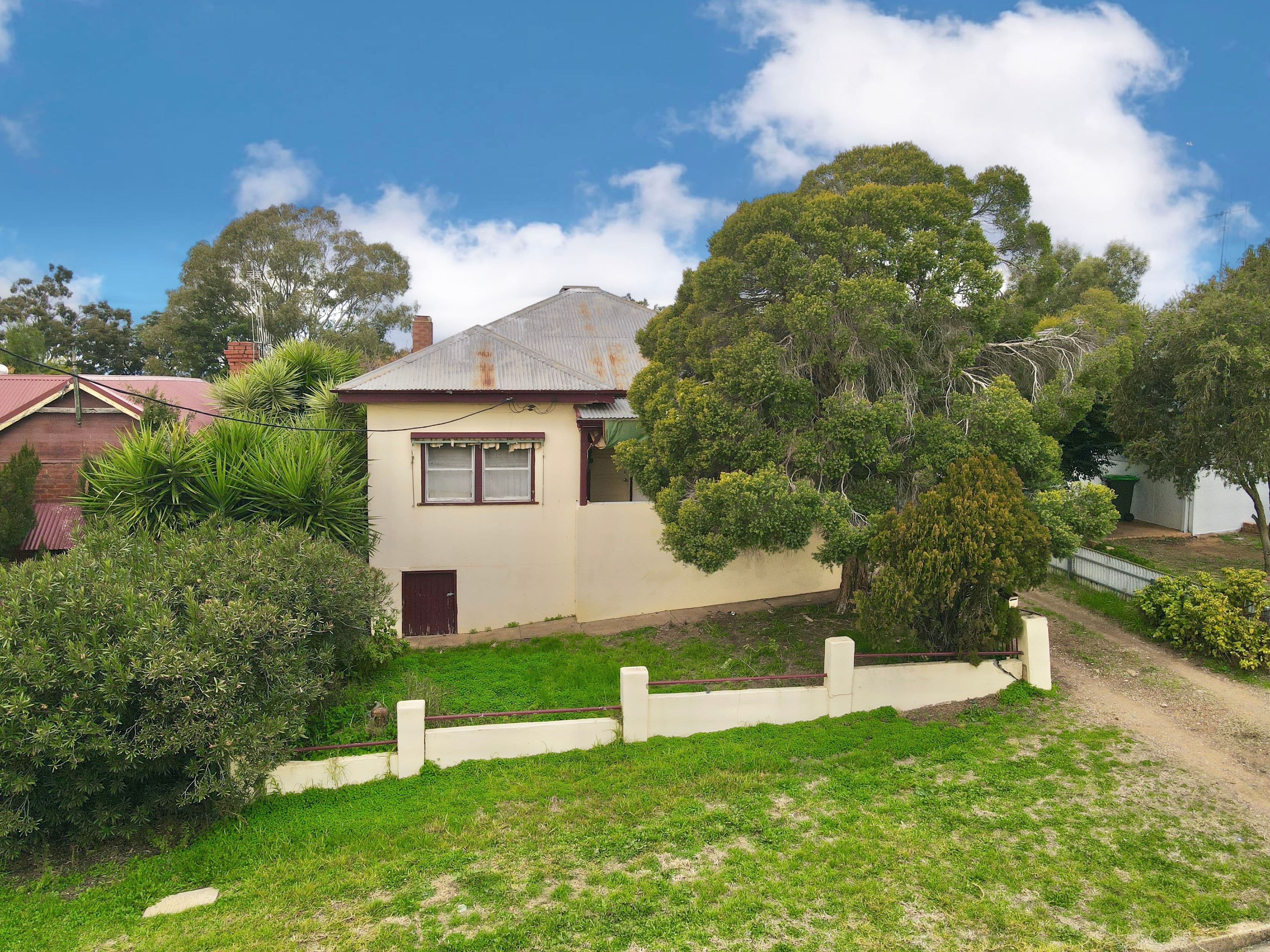 7 Park Street, Parkes NSW 2870, Parkes - Image 1