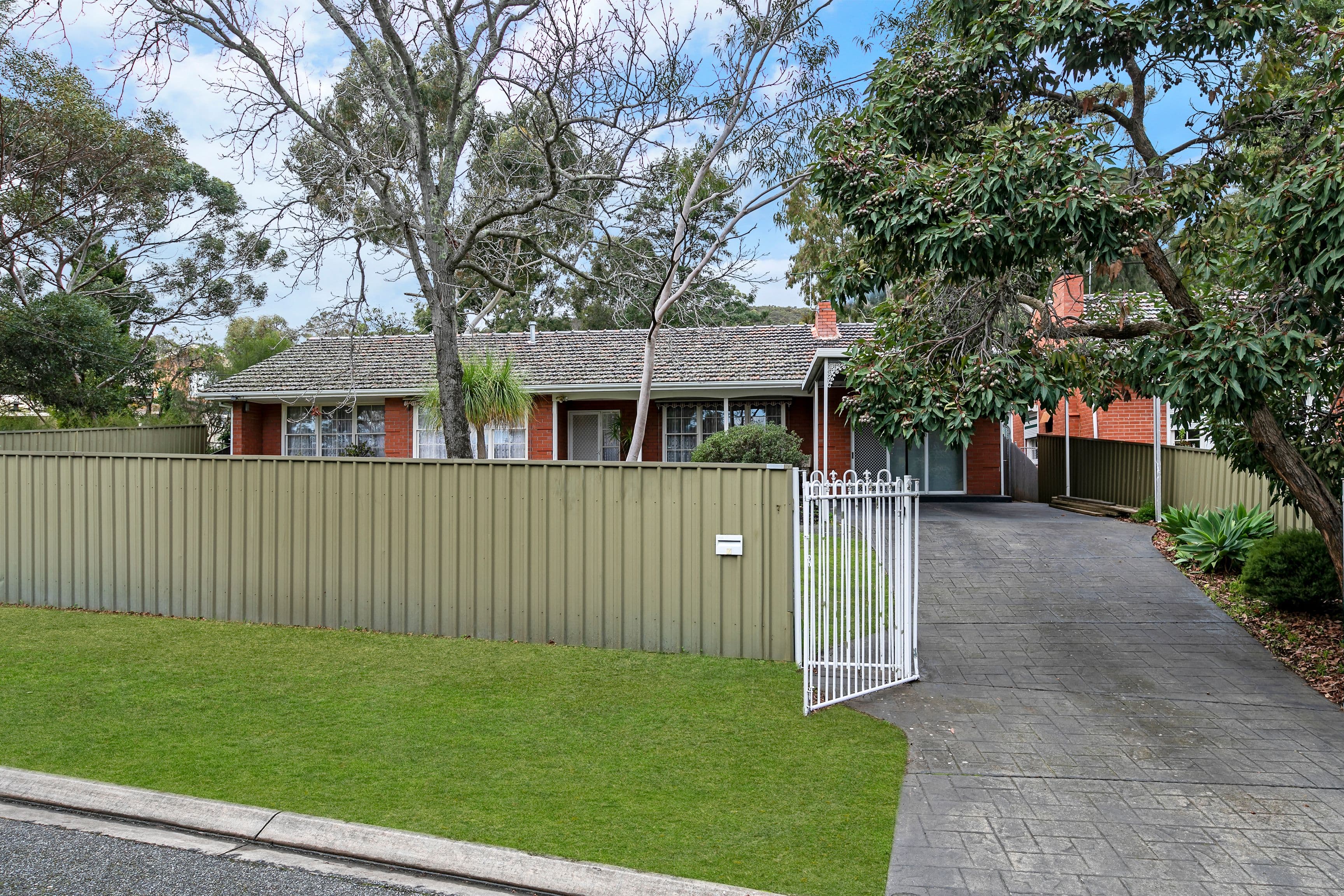 7 Courtesy Crescent, Tea Tree Gully SA 5091, Tea Tree Gully - Thumbnail 2