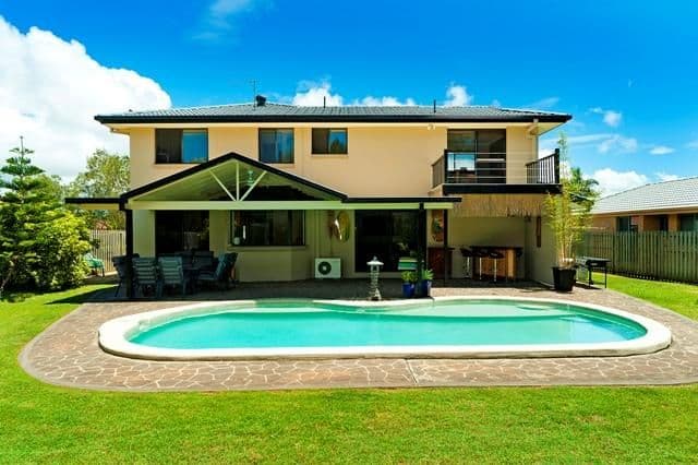 19 Lakeshore Drive, HELENSVALE QLD 4212, Helensvale - Thumbnail 2