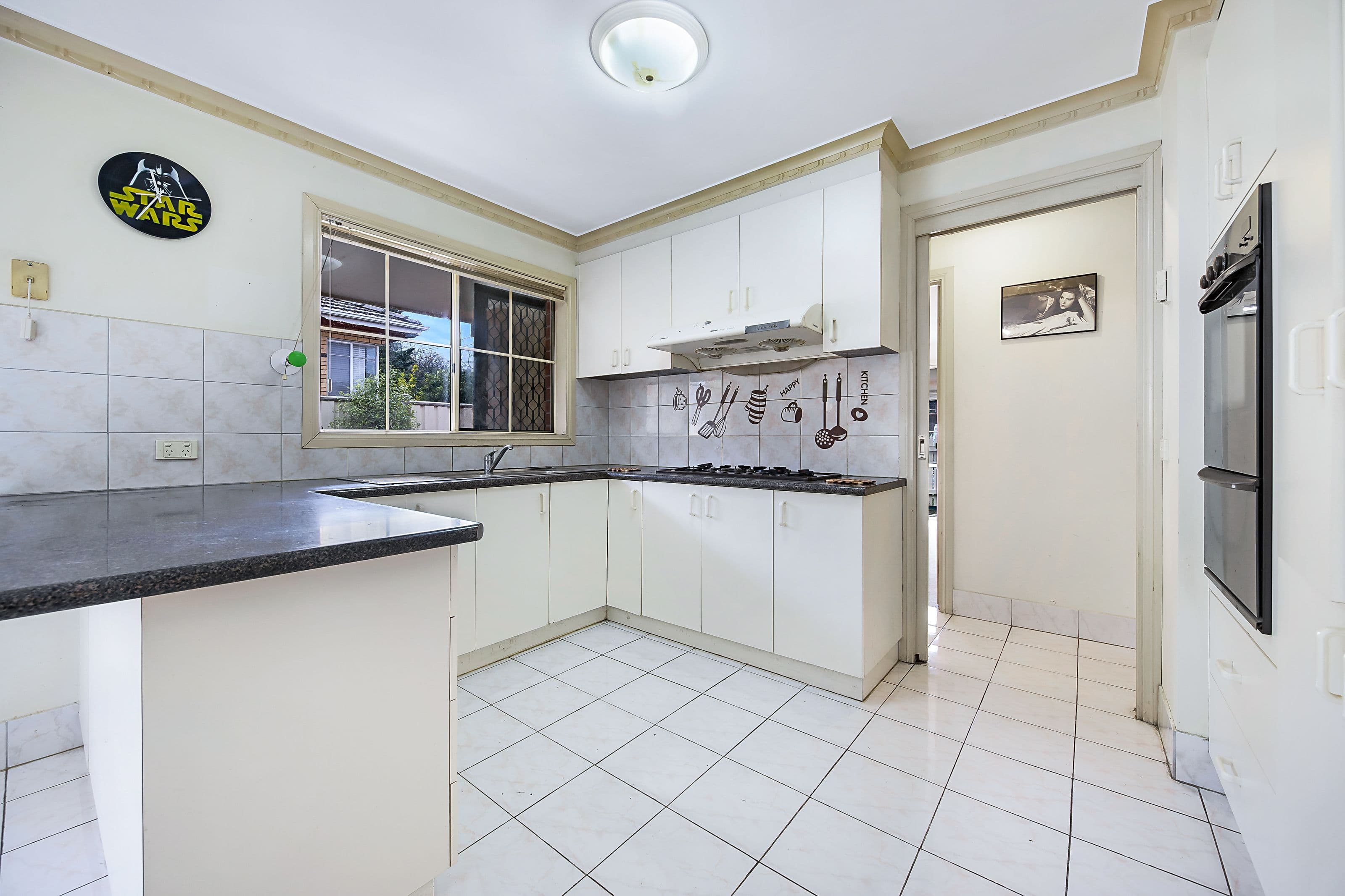 9 Gordon Avenue, Oakleigh East VIC 3166, Oakleigh East - Thumbnail 2