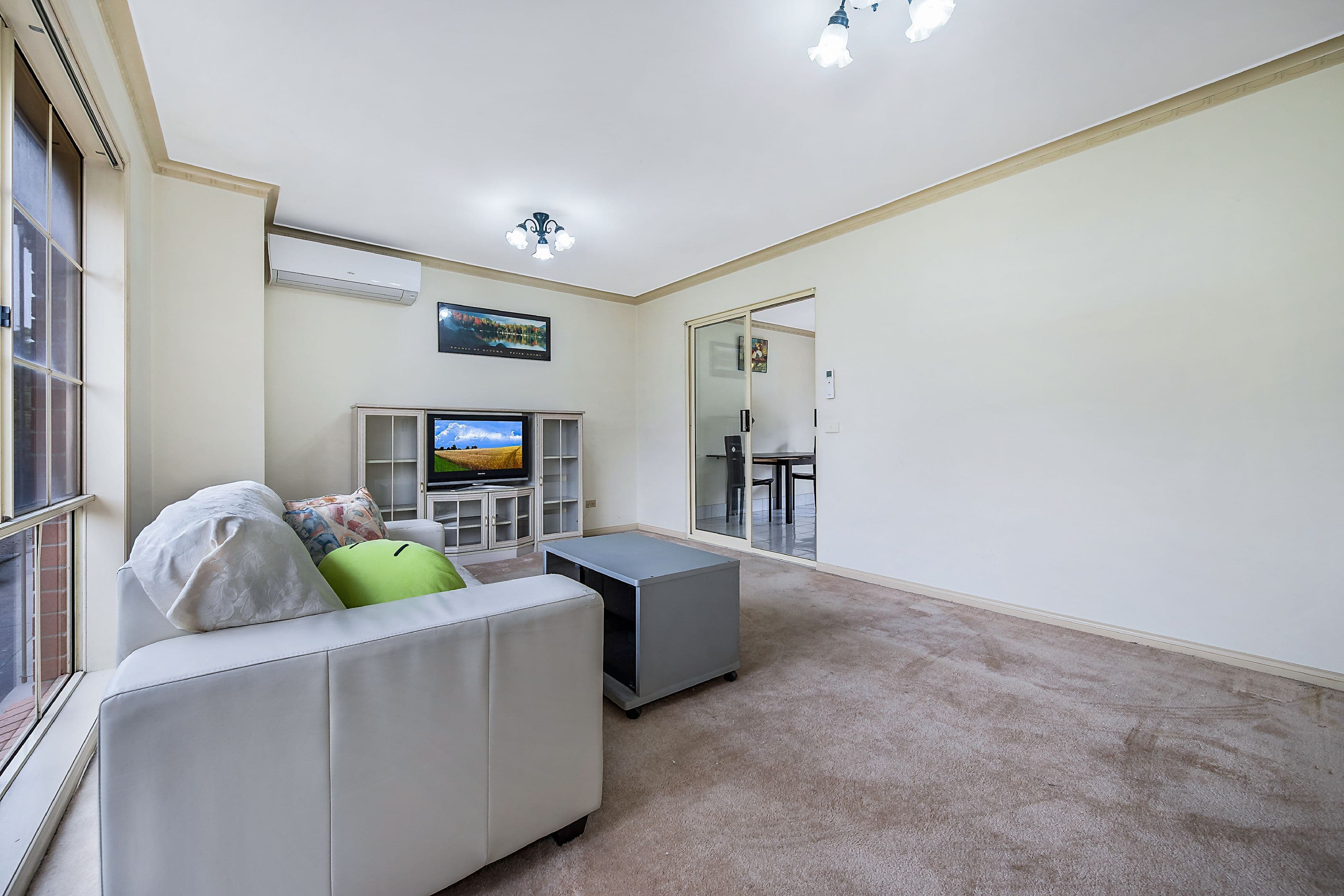 9 Gordon Avenue, Oakleigh East VIC 3166, Oakleigh East - Thumbnail 4