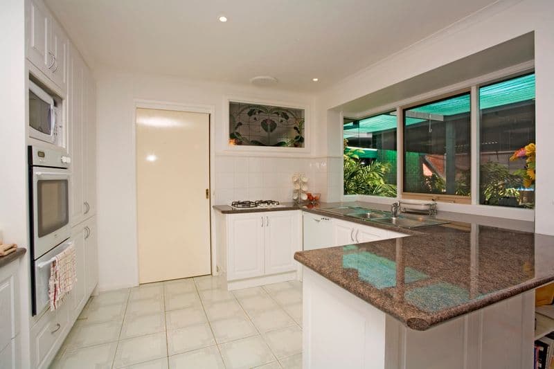 8 Marngo Court, KURUNJANG VIC 3337, Kurunjang - Thumbnail 2