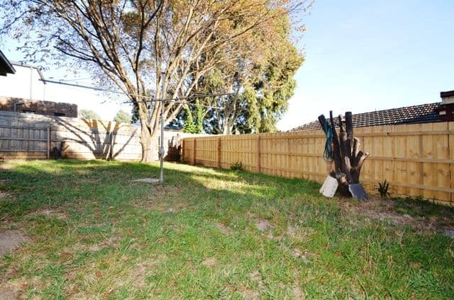 57 Pinehills Drive, GREENSBOROUGH VIC 3088, Greensborough - Thumbnail 6