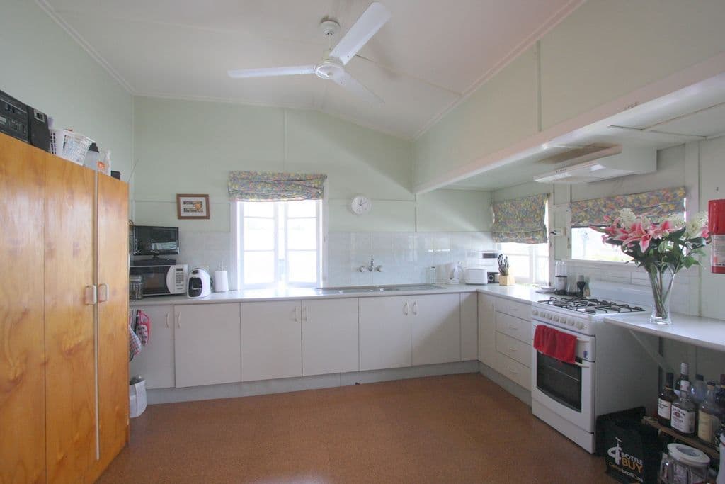 77 Mearns Street, Fairfield QLD 4103, Fairfield - Thumbnail 5