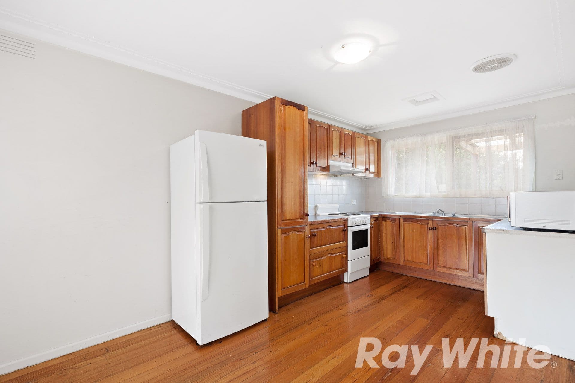 11 Henry Road, Wantirna South VIC 3152, Wantirna South - Thumbnail 4