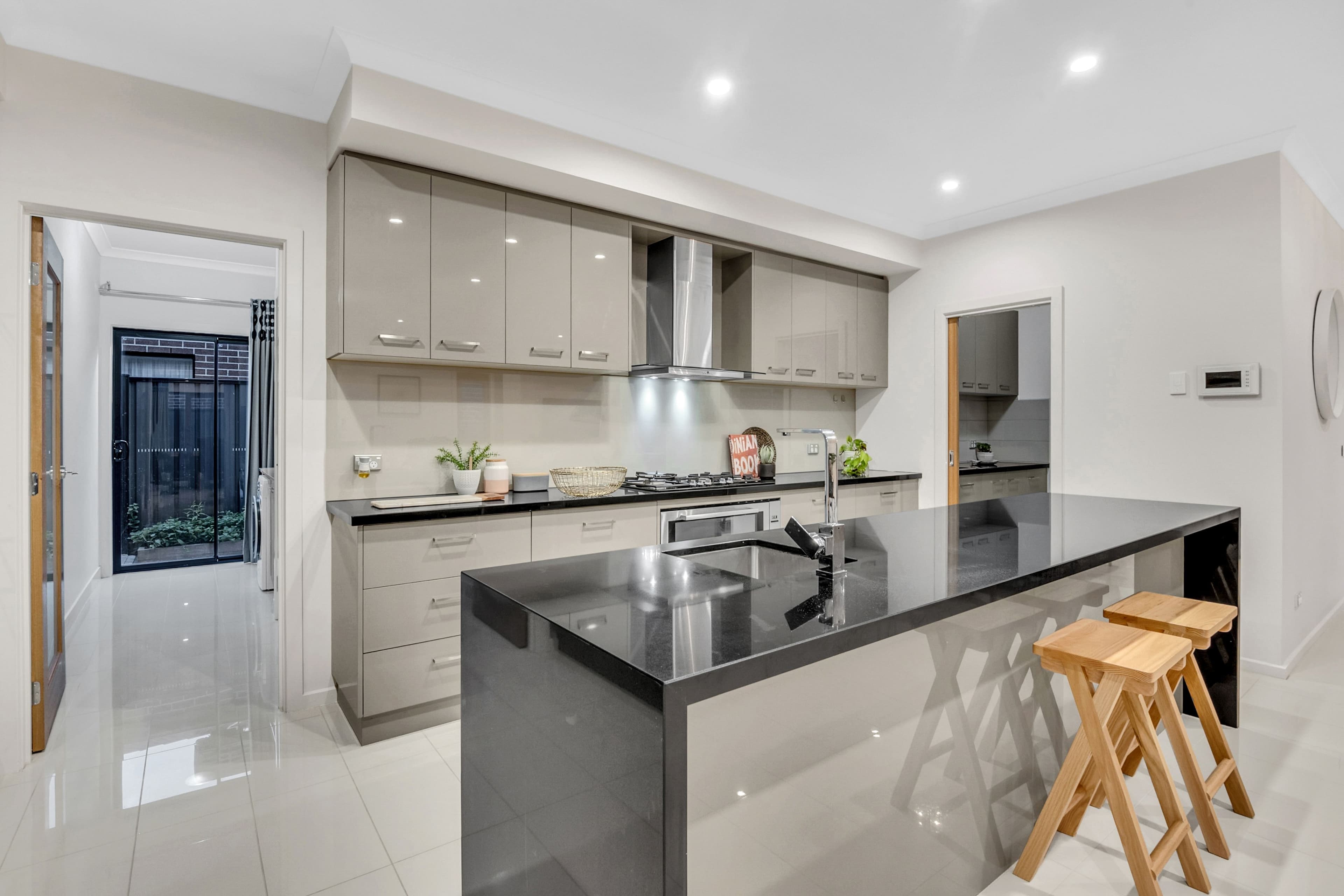 17 Escapade Boulevard, Craigieburn VIC 3064, Craigieburn - Thumbnail 6