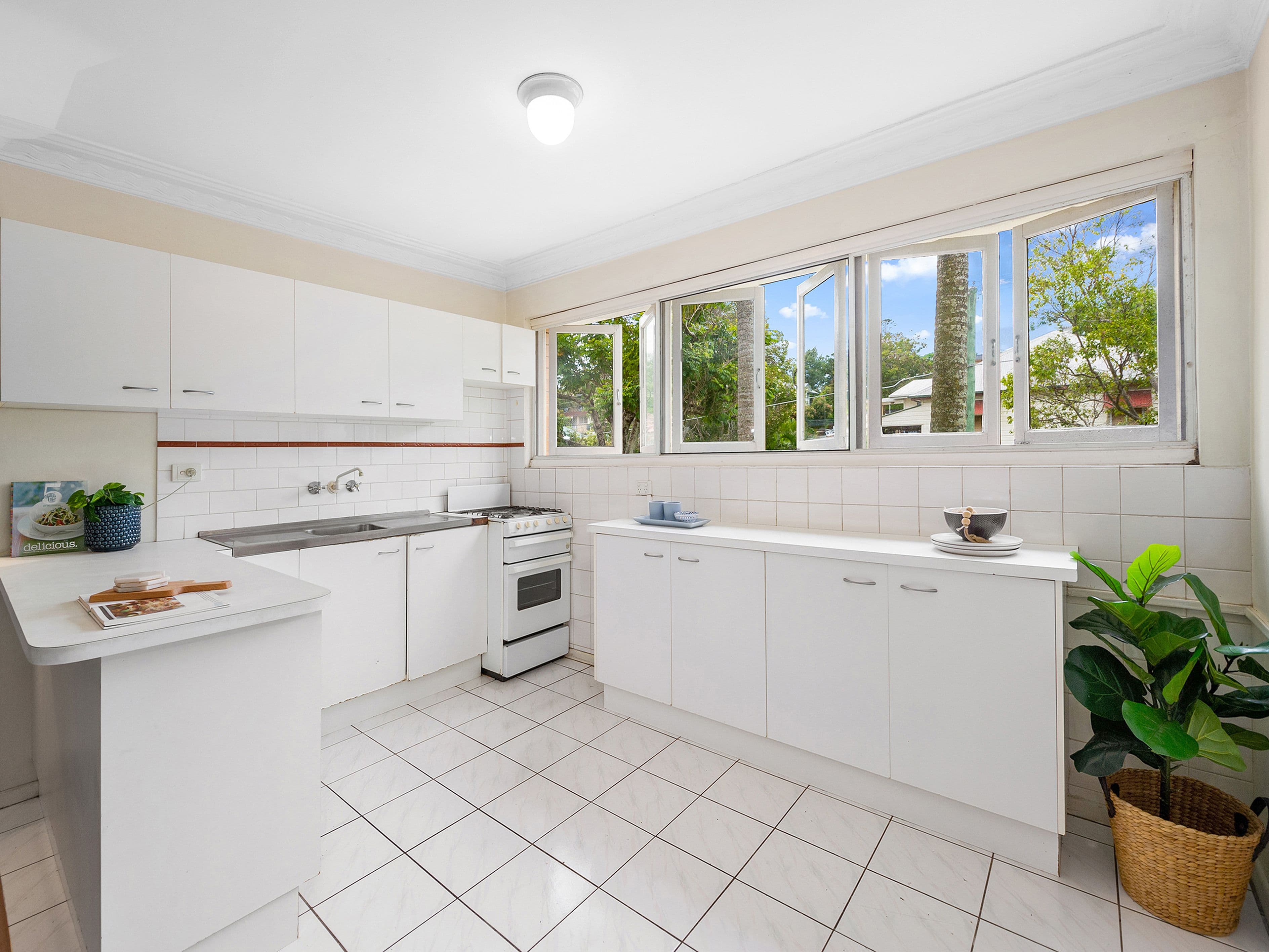 52 Miles Street, Clayfield QLD 4011, Clayfield - Thumbnail 4