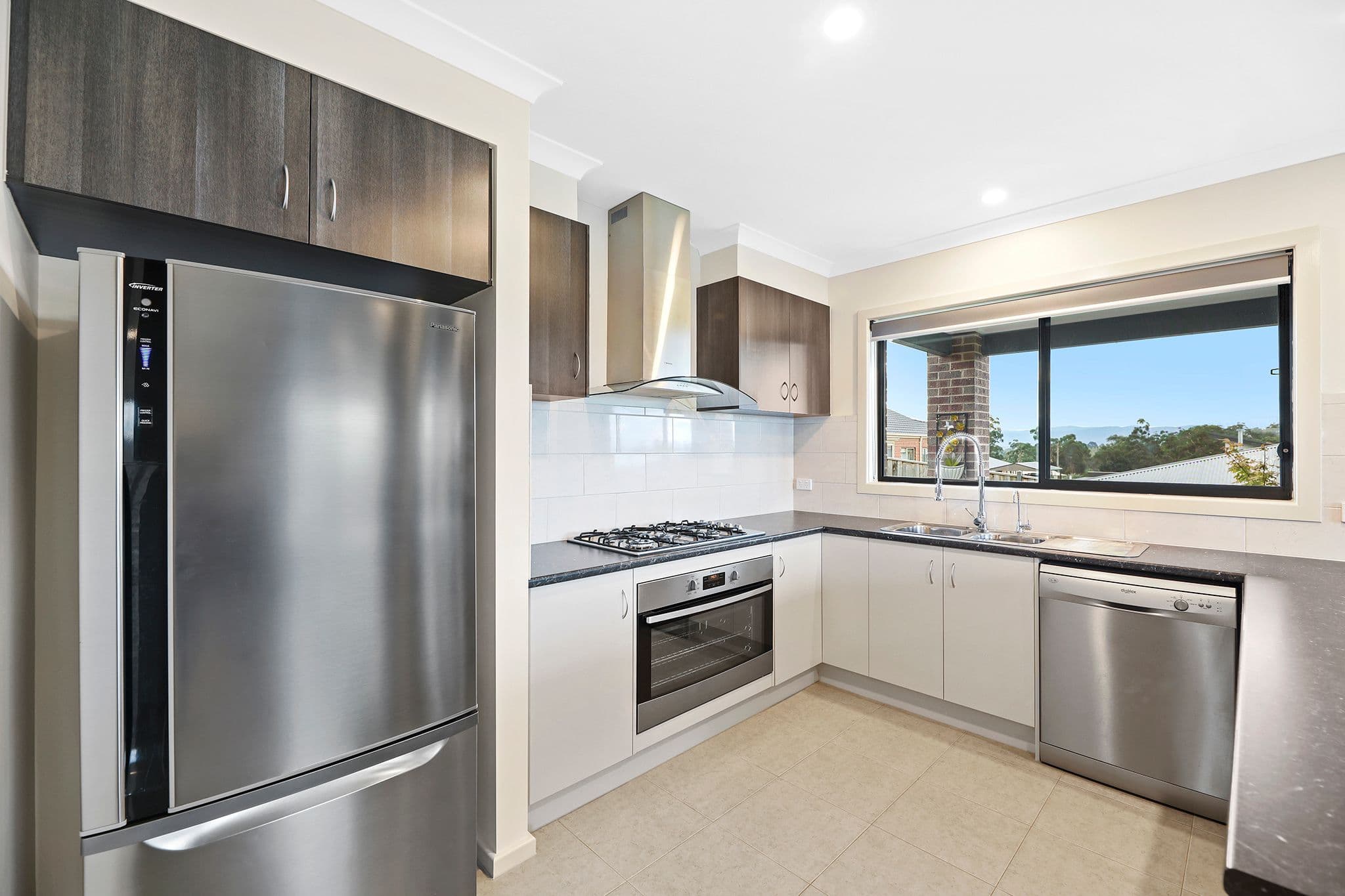 27 Jackson Drive, Drouin VIC 3818, Drouin - Thumbnail 2