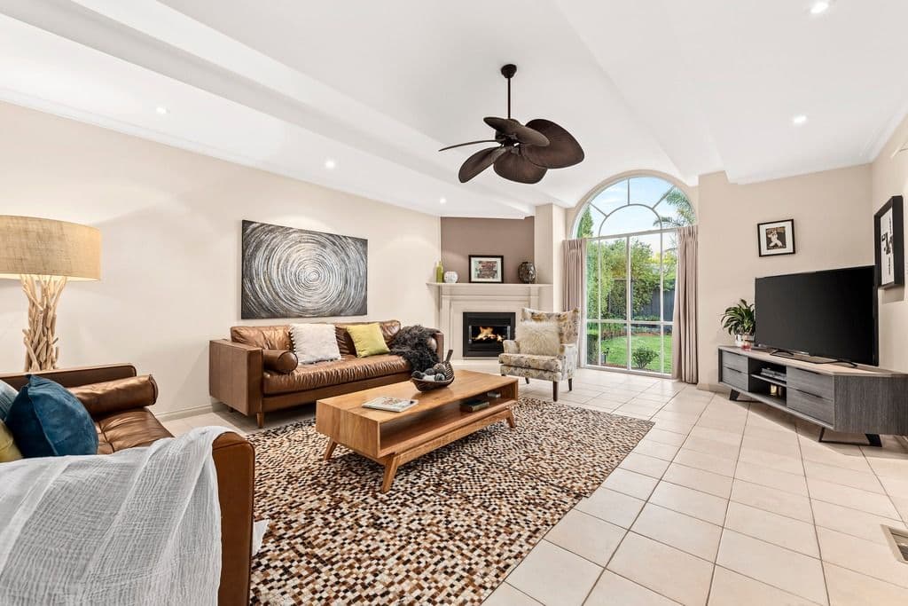 28 Tresise Avenue, Wantirna South VIC 3152, Wantirna South - Thumbnail 2