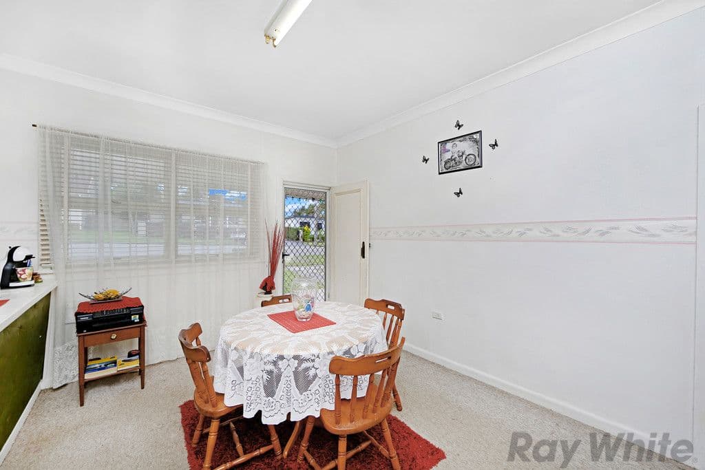 23 Cornish Avenue, Killarney Vale - Thumbnail 4