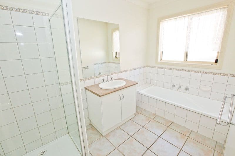 15 James Cook Drive, MILDURA VIC 3500, Mildura - Thumbnail 4