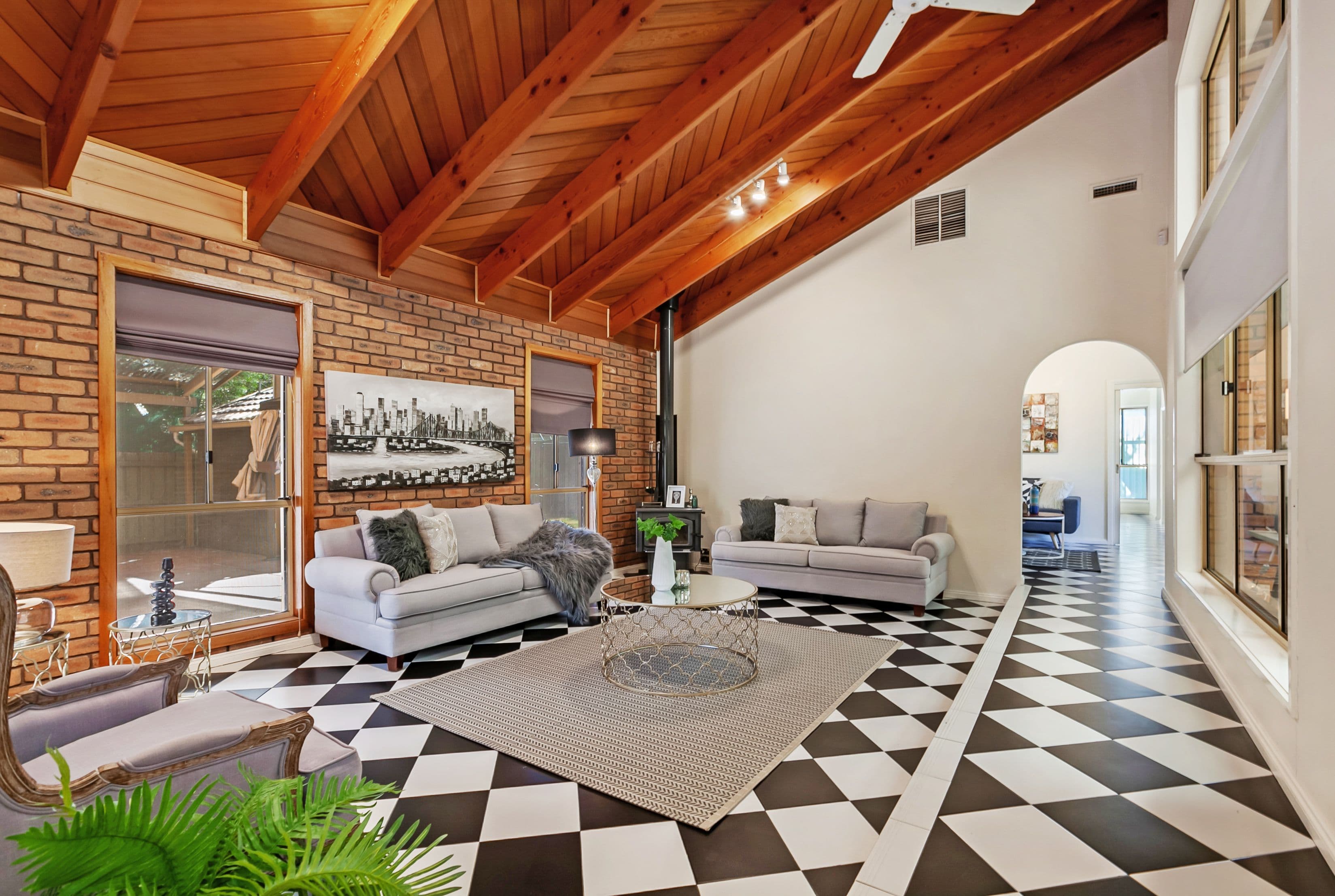 4 Honeysuckle Court, Mill Park VIC 3082, Mill Park - Thumbnail 2