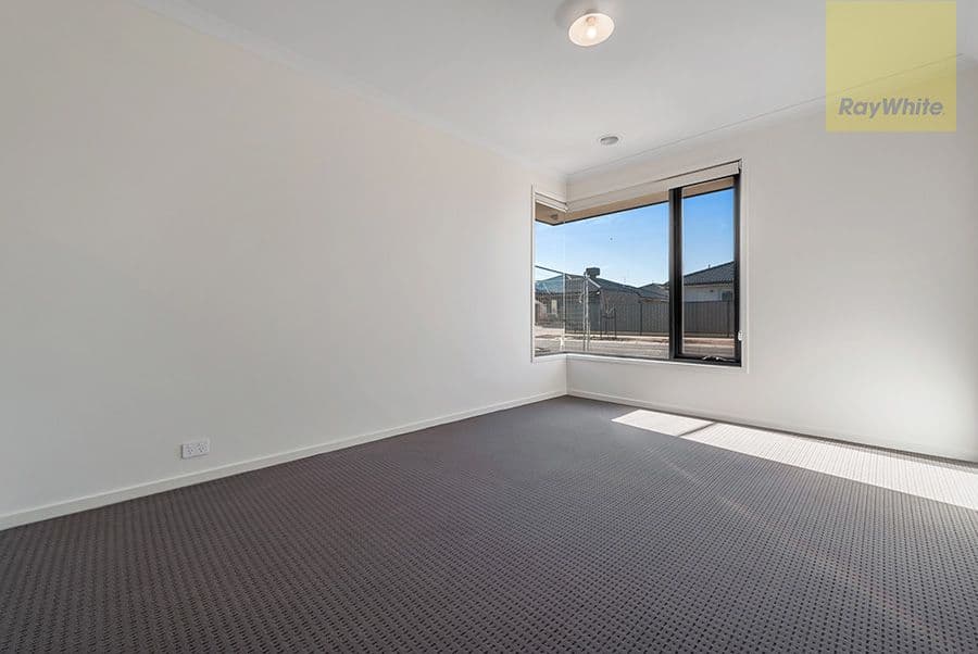 11 Angove Street, CRAIGIEBURN VIC 3064, Craigieburn - Thumbnail 5