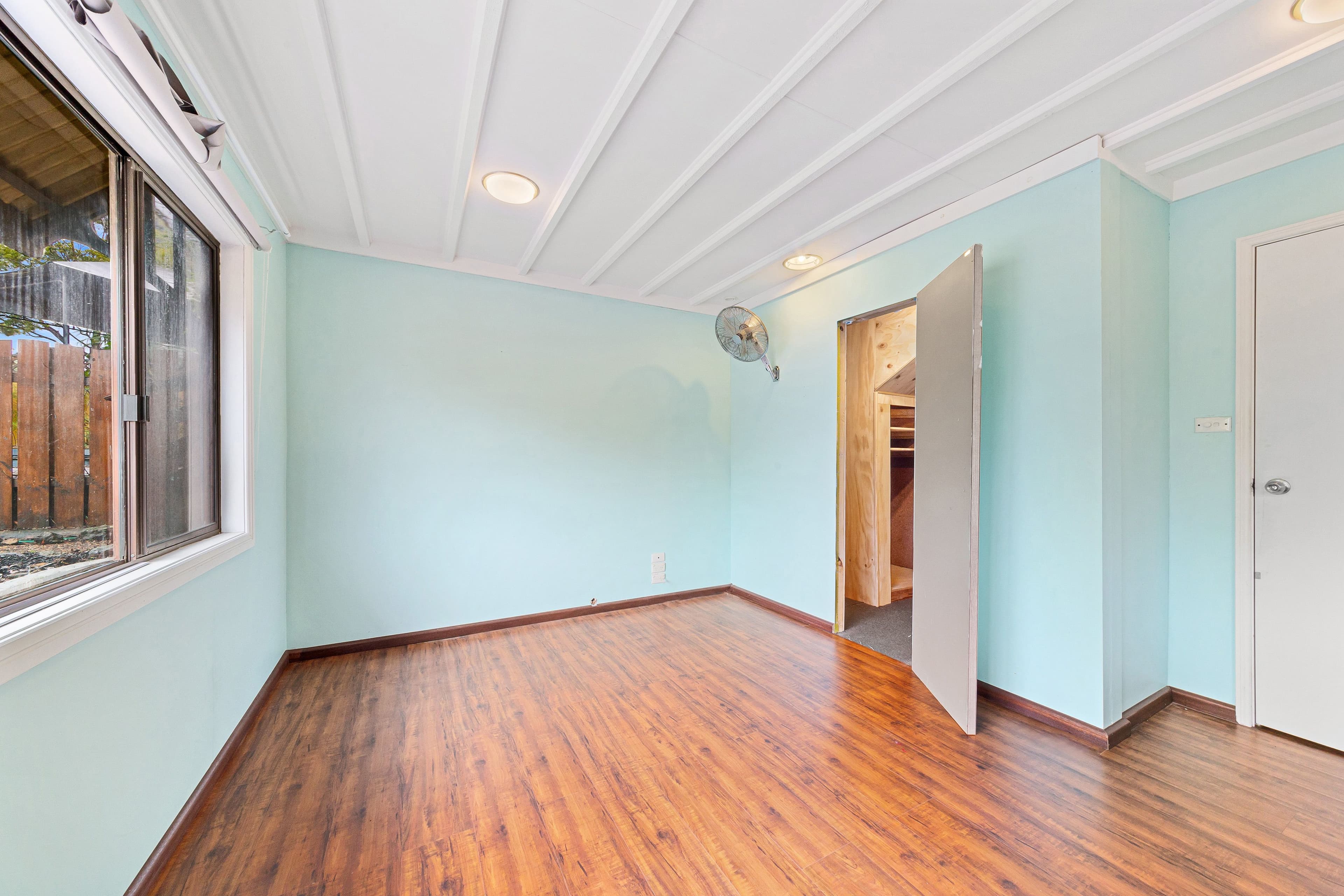 9 Elaine Avenue, Berkeley Vale NSW 2261, Berkeley Vale - Thumbnail 6