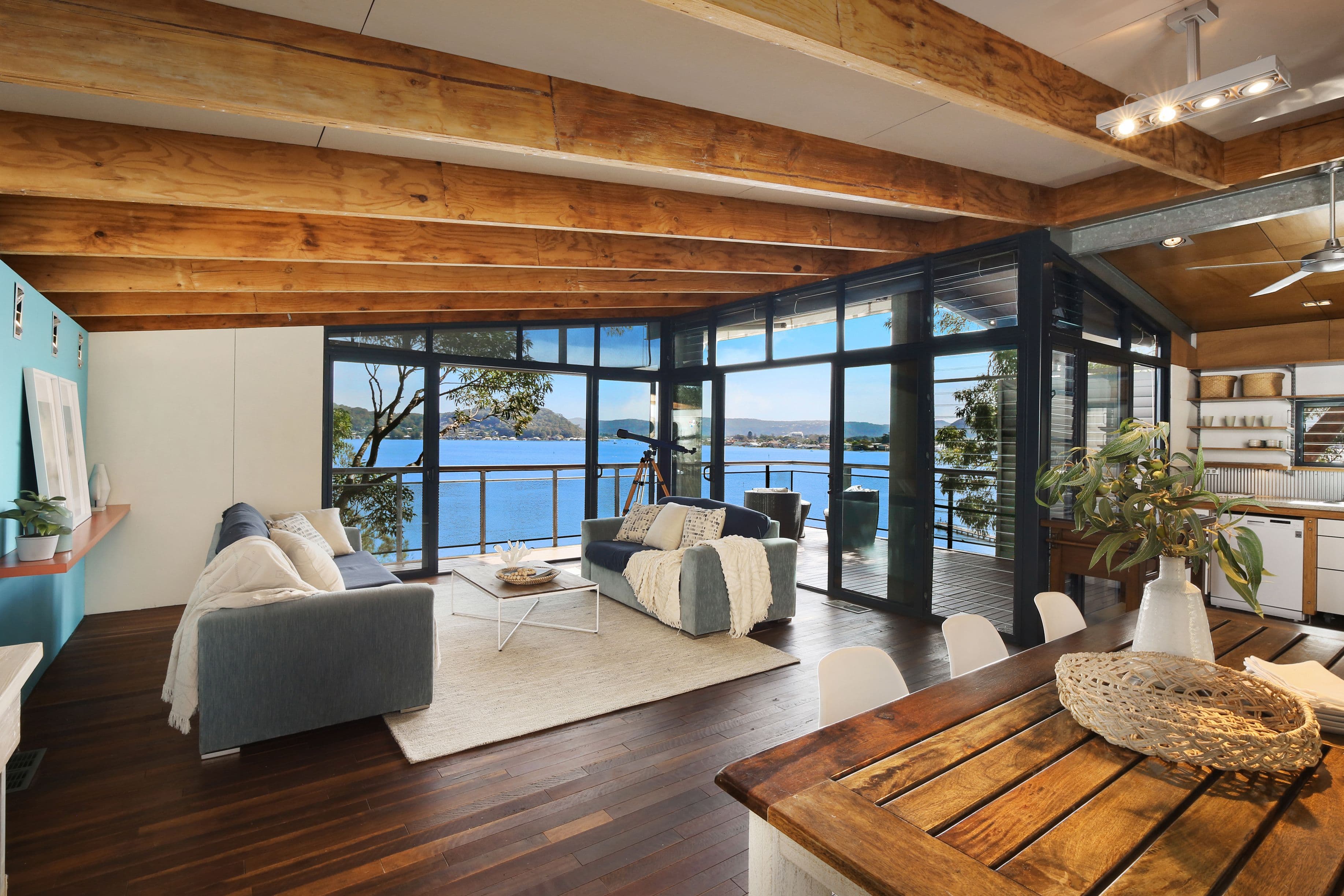 13 Hardys Bay Parade, Killcare - Thumbnail 2