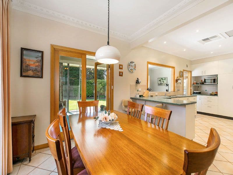 21 Kenjulie Drive, BENTLEIGH EAST VIC 3165, Bentleigh East - Thumbnail 4