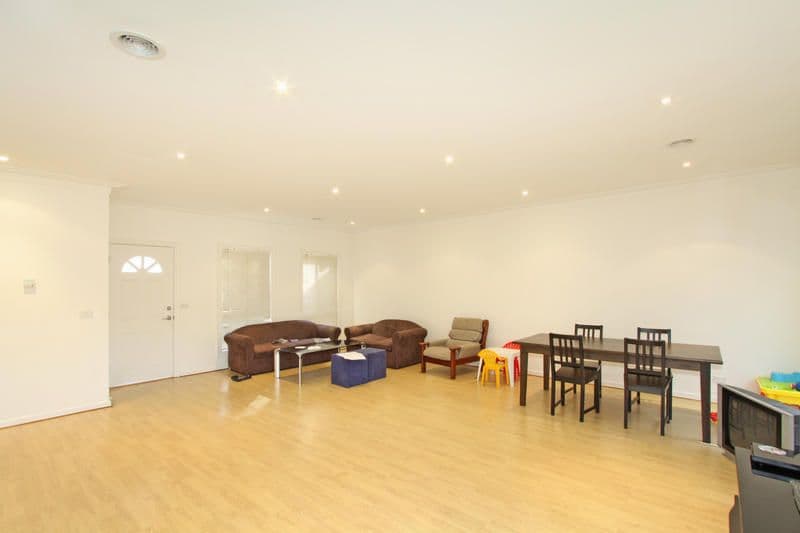 21 Rayhur Street, CLAYTON SOUTH VIC 3169, Clayton South - Thumbnail 2