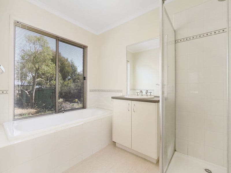 5 Radesin Rise, NARRE WARREN NORTH VIC 3804, Narre Warren North - Thumbnail 8