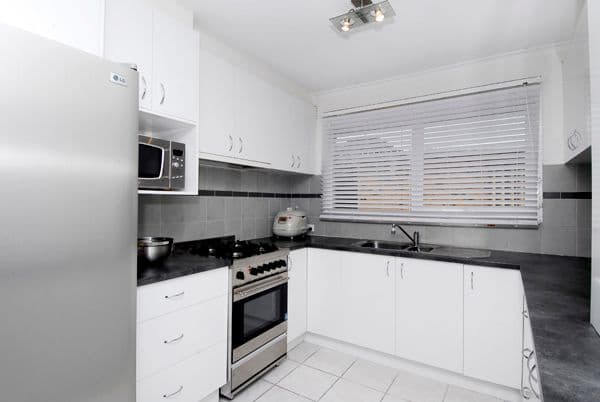 21 Lewis Road, WANTIRNA SOUTH VIC 3152, Wantirna South - Thumbnail 3