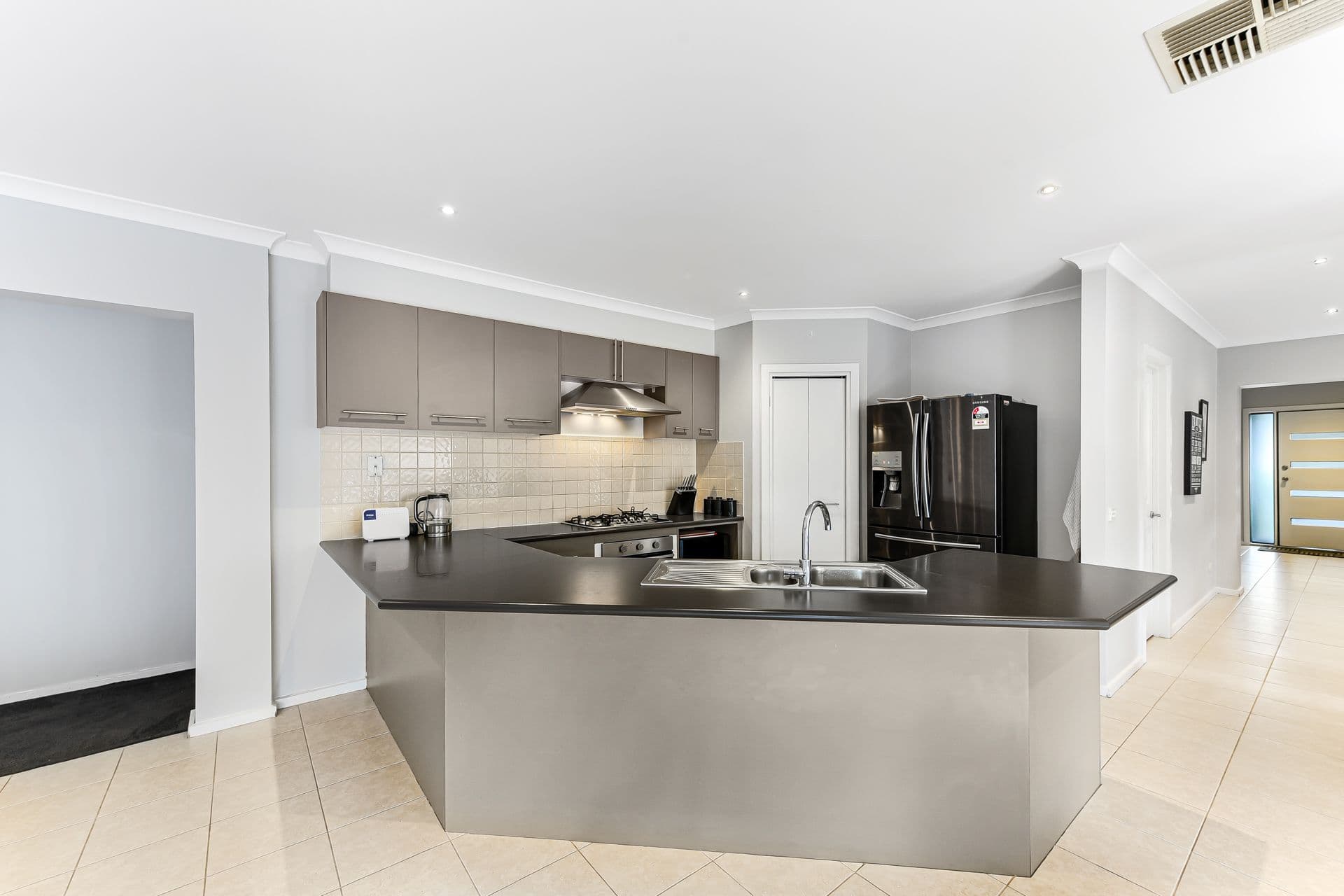 18 Embling Street, Berwick VIC 3806, Berwick - Thumbnail 3