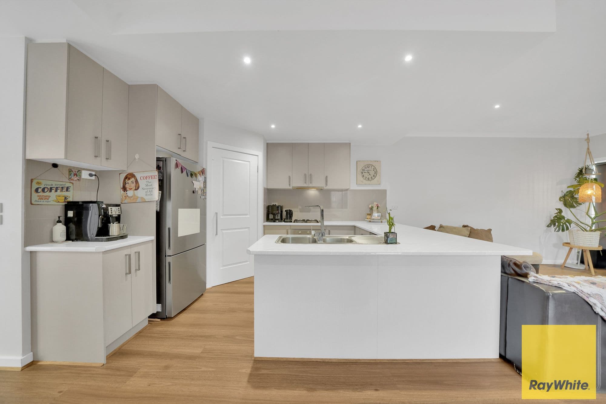 21 Lewin Street, Deer Park VIC 3023, Deer Park - Thumbnail 6