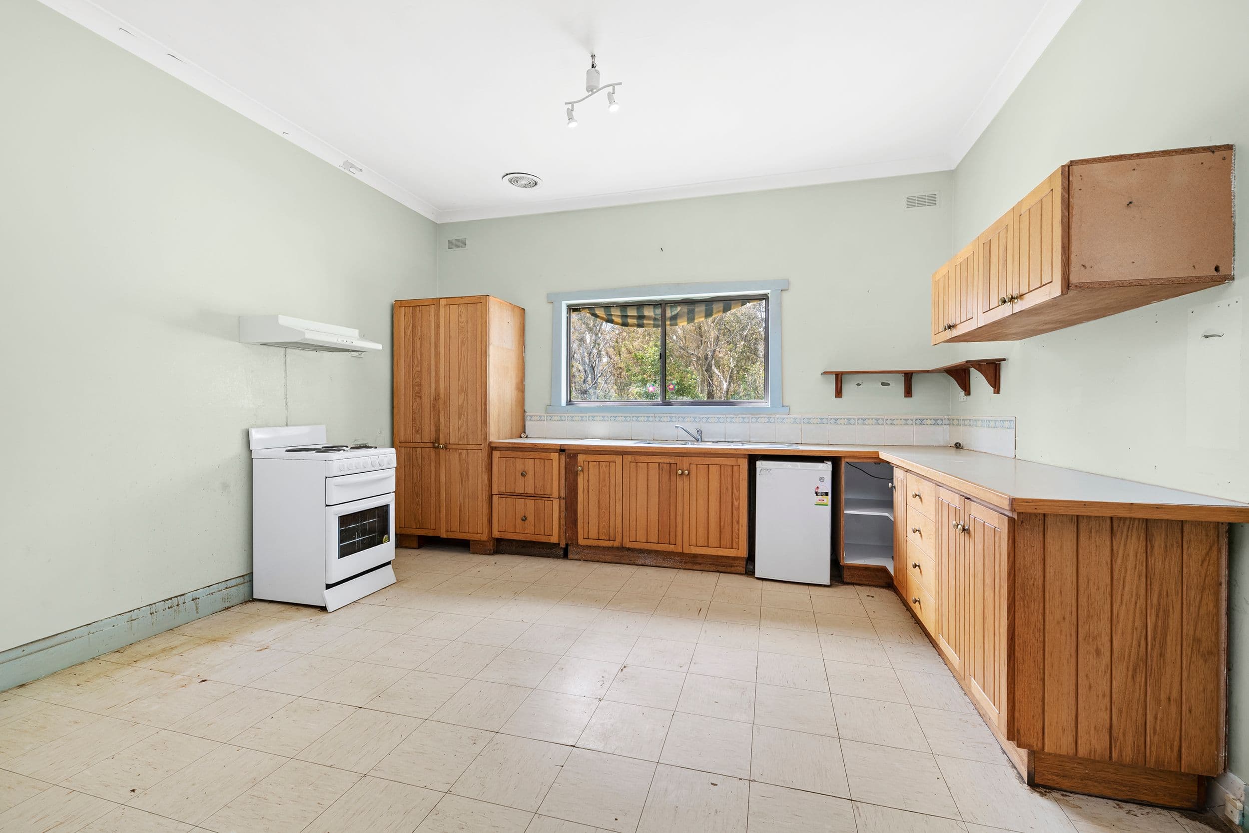 1-5 Clouston Court, Heathcote VIC 3523, Heathcote - Thumbnail 2